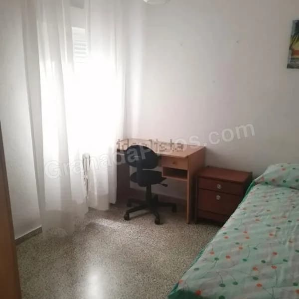 Habitación en Calle San Antón (12)
