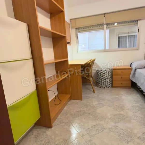 Habitación en Camino de Ronda (2)