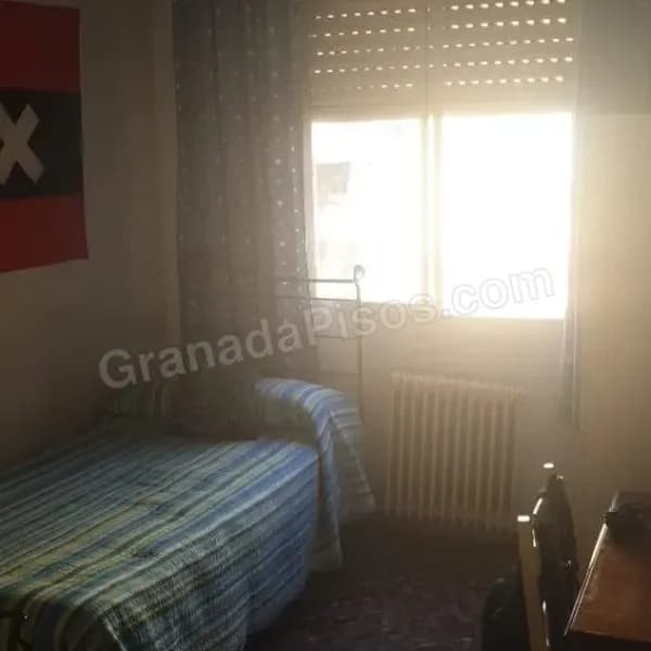 Habitación cerca de Trauma y Plaza de Toros (4)