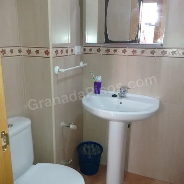 Habitación en Camino de Ronda (2)