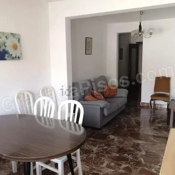 Habitación en Calle San Antón (2)