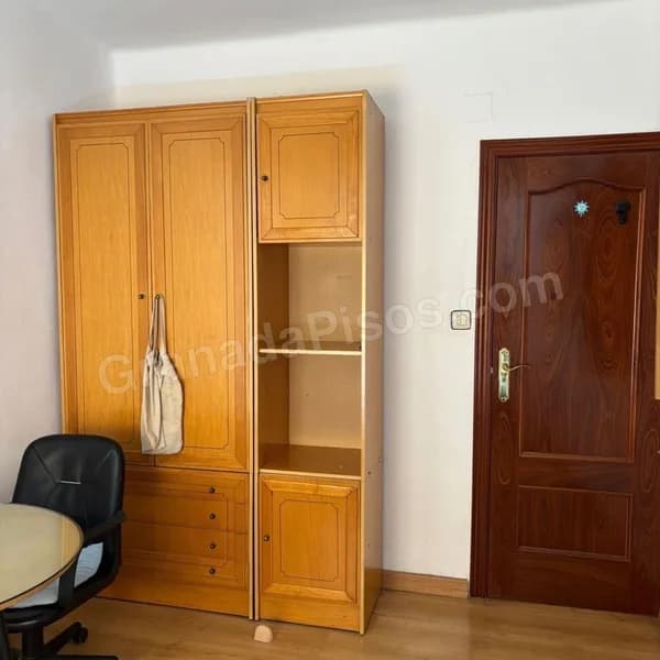Habitación en Camino de Ronda (2)