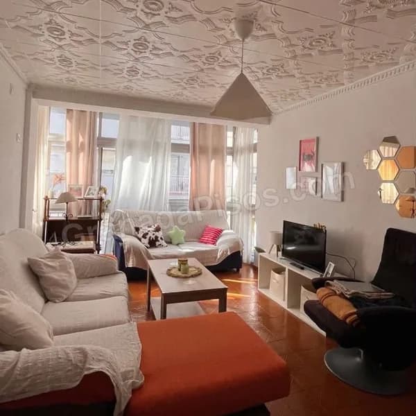 Habitación en Centro (Gran Vía / Trinidad) (2)