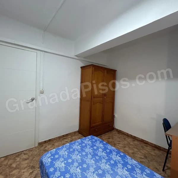 Habitación en Camino de Ronda (2)