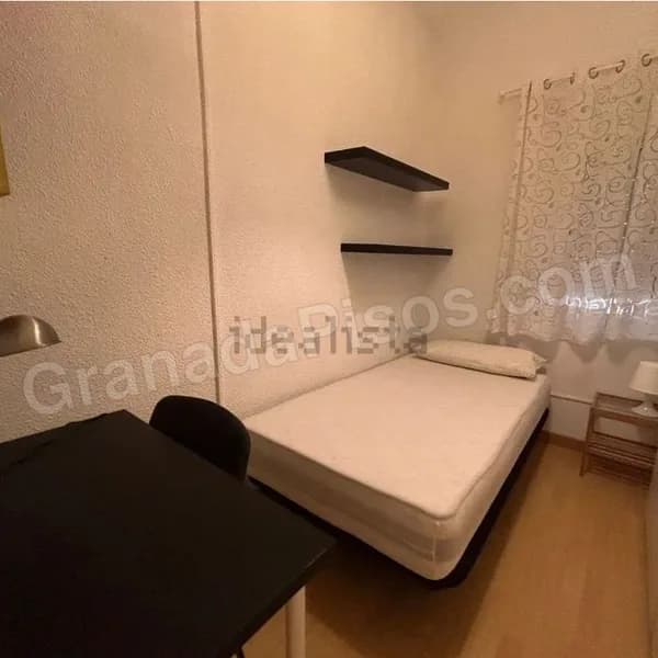 Habitación en Centro (Gran Vía / Trinidad) (8)