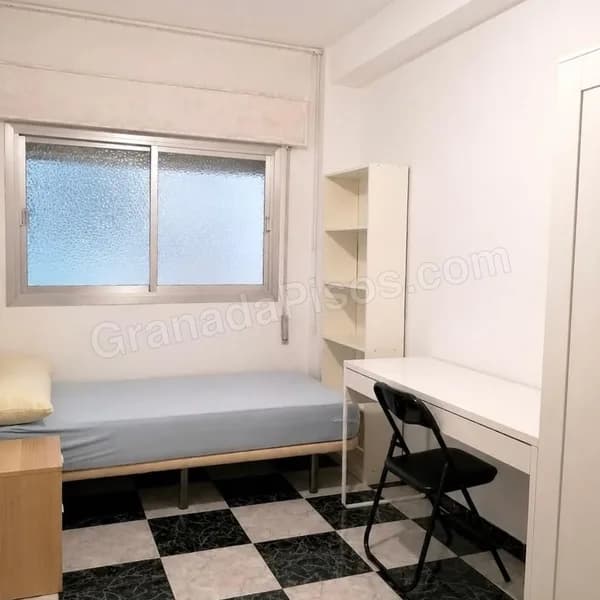 Habitación en Camino de Ronda
