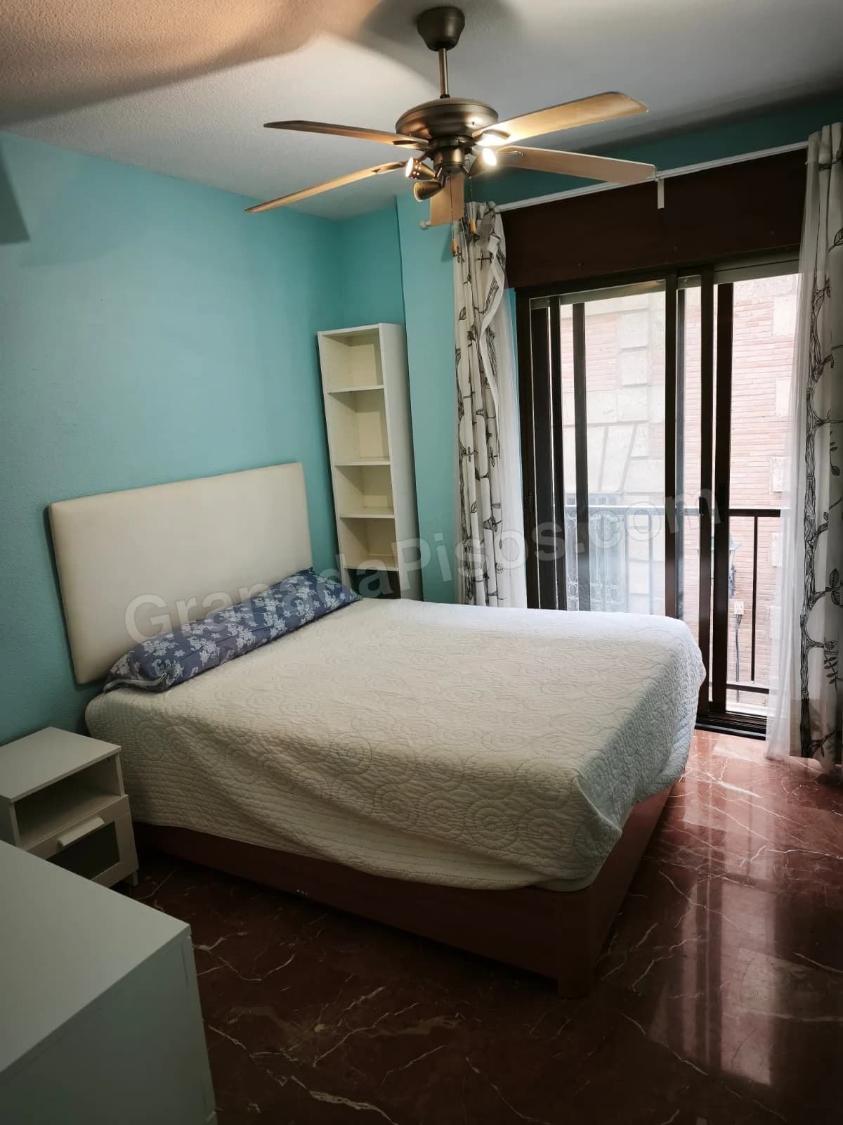 Habitación en Centro (Gran Vía / Trinidad) (2)