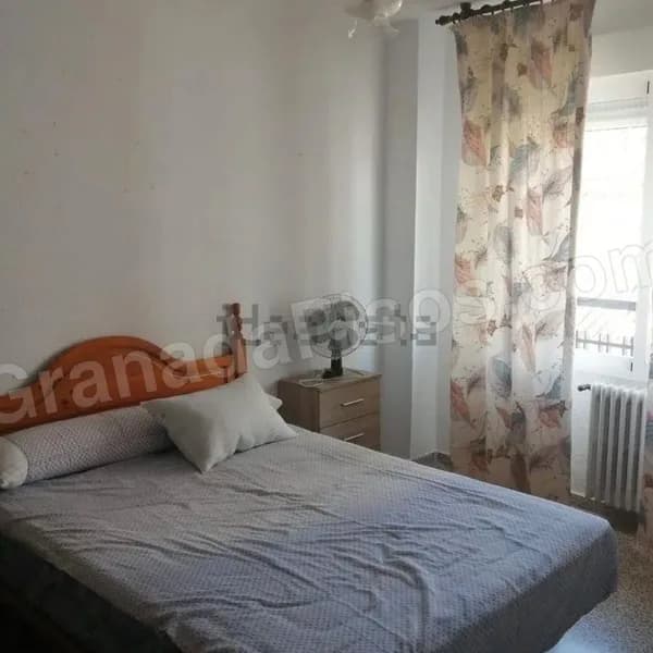 Habitación en Calle San Antón (8)