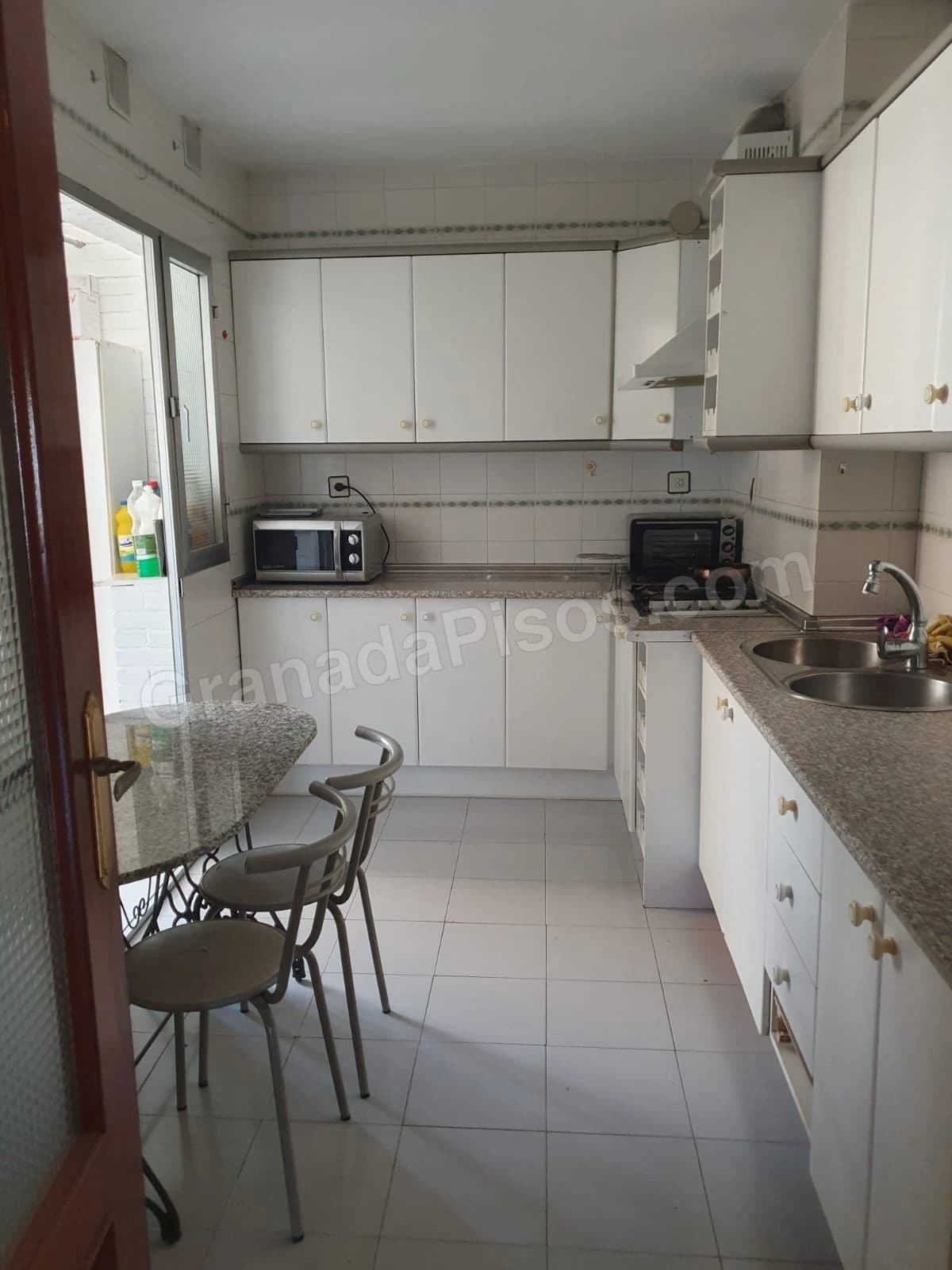 Habitación en Camino de Ronda (2)