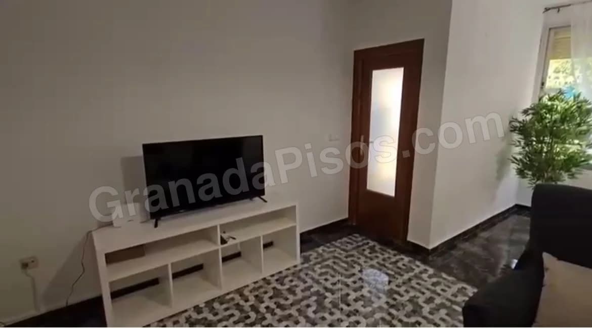 Habitación en Ronda de Alfareros (Cartuja) (2)