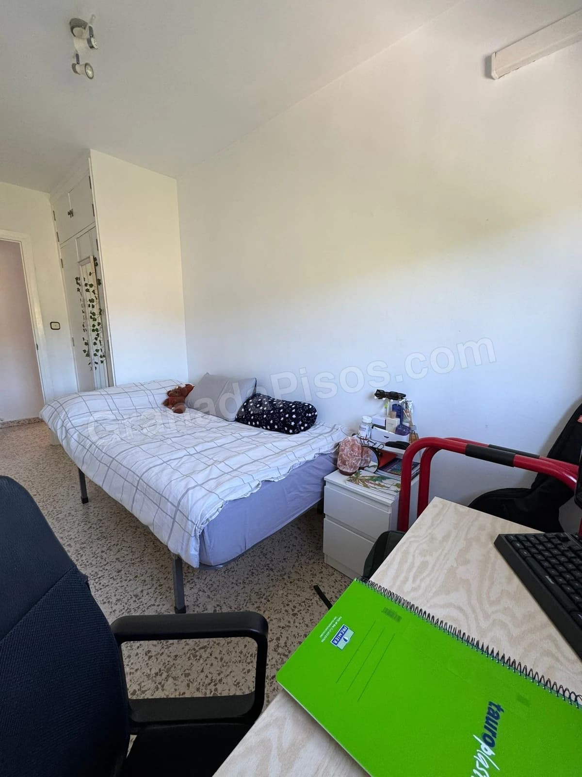 Habitación en Cartuja (2)