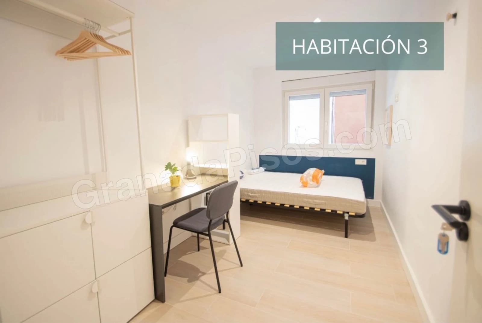 Habitación en Camino de Ronda 132 (4)