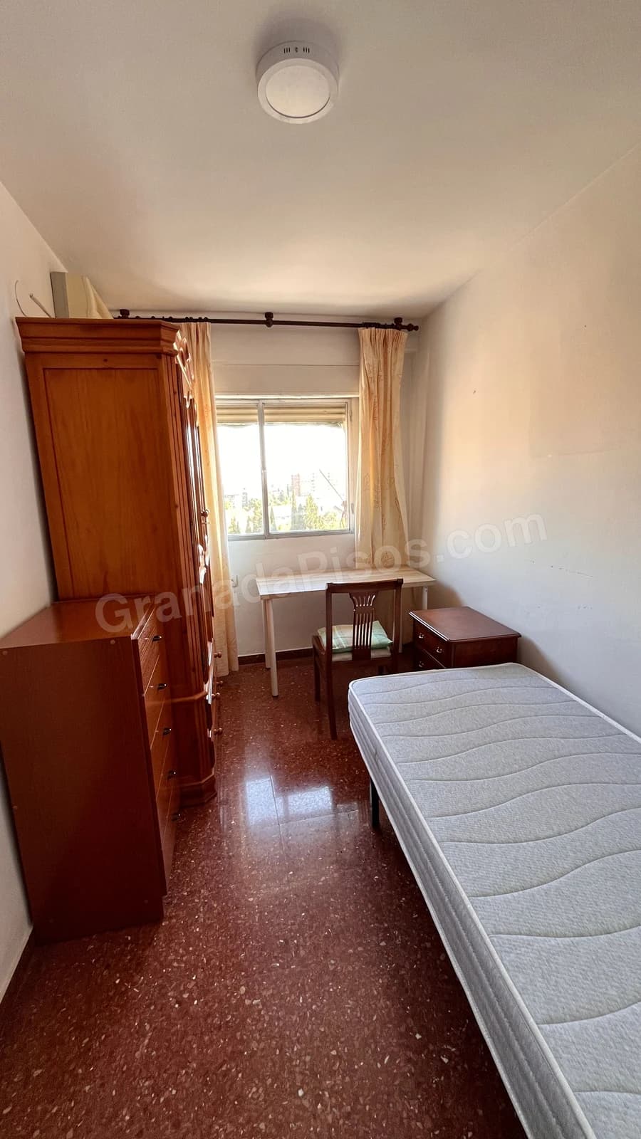 Habitación en Calle Luz Casanova