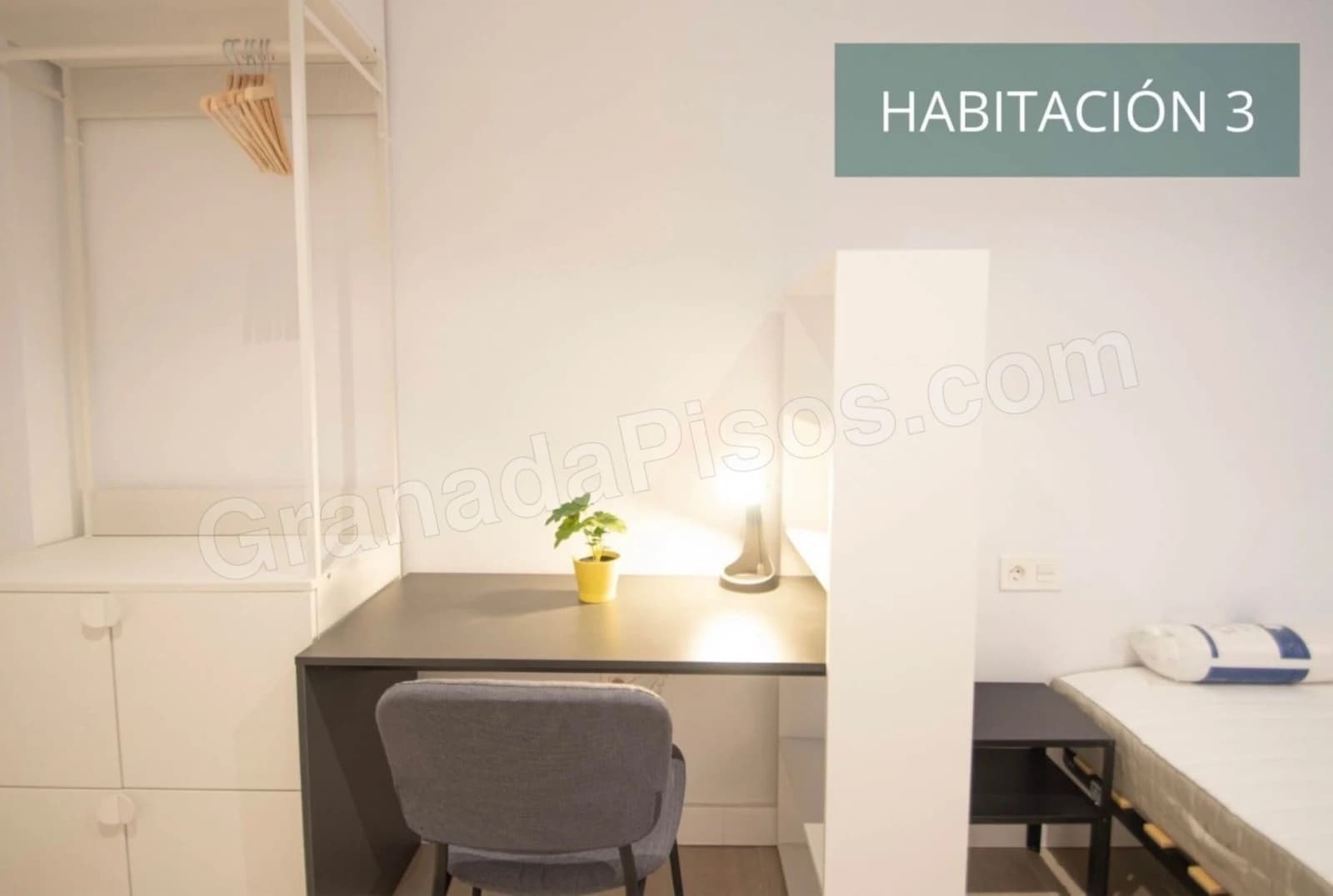 Habitación en Camino de Ronda 132 (2)