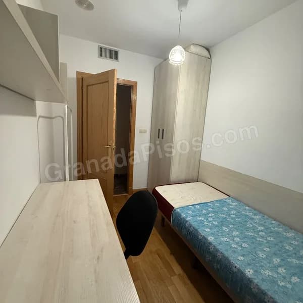 Habitación en Hipercor (5)