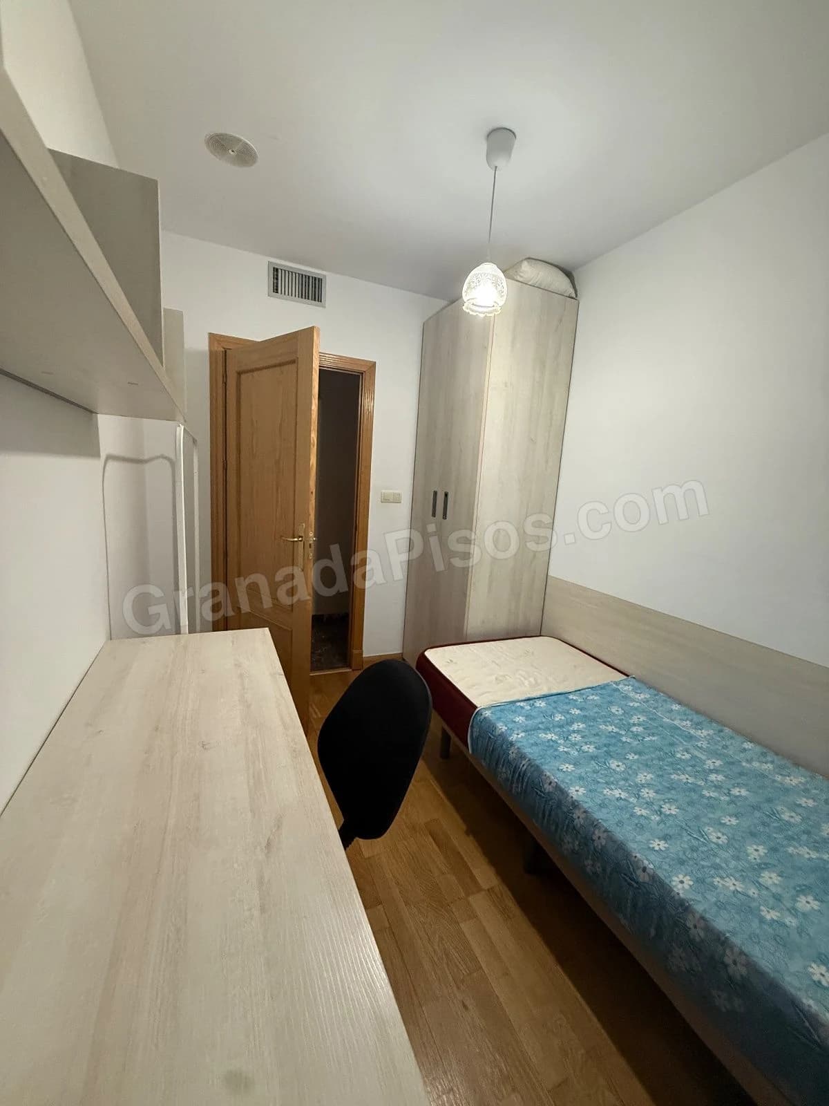 Habitación en Hipercor (5)