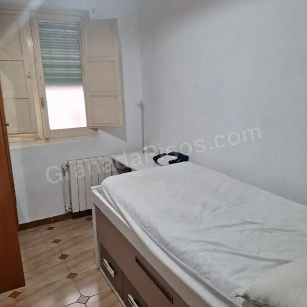 Habitación en Camino de Ronda (2)