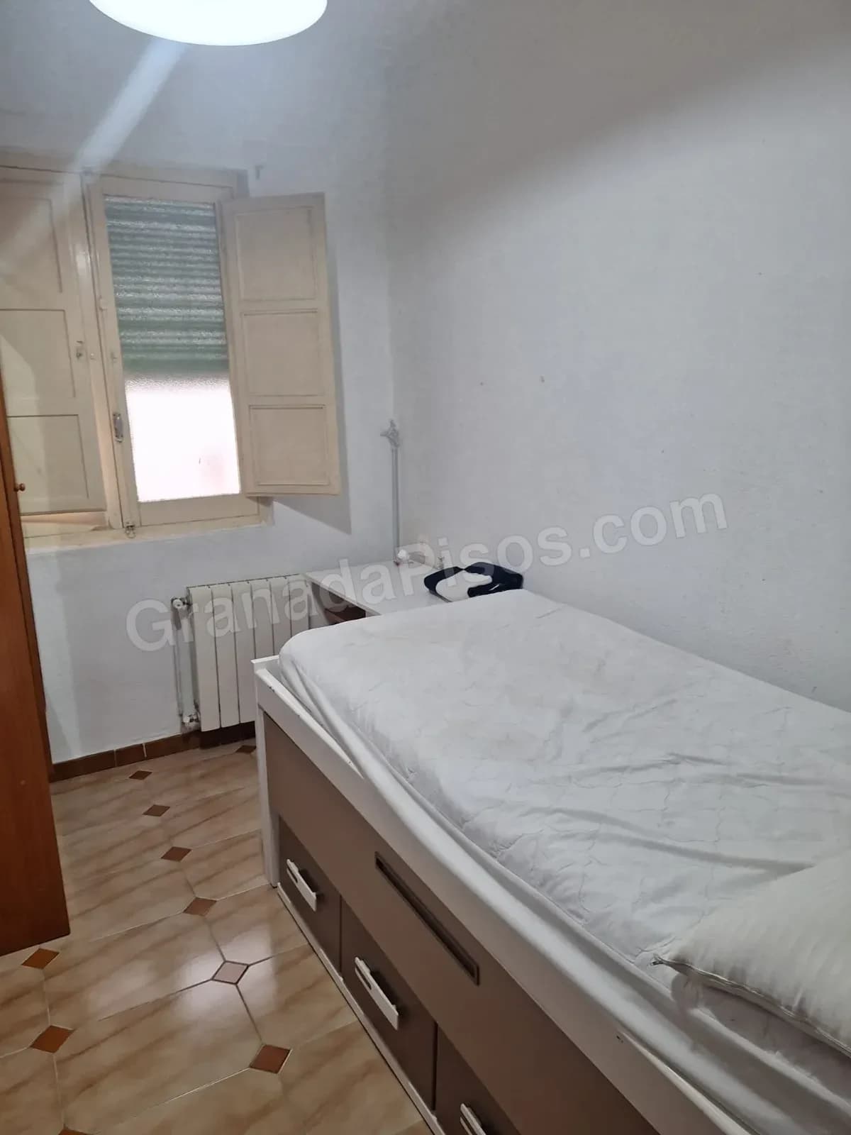 Habitación en Camino de Ronda (2)