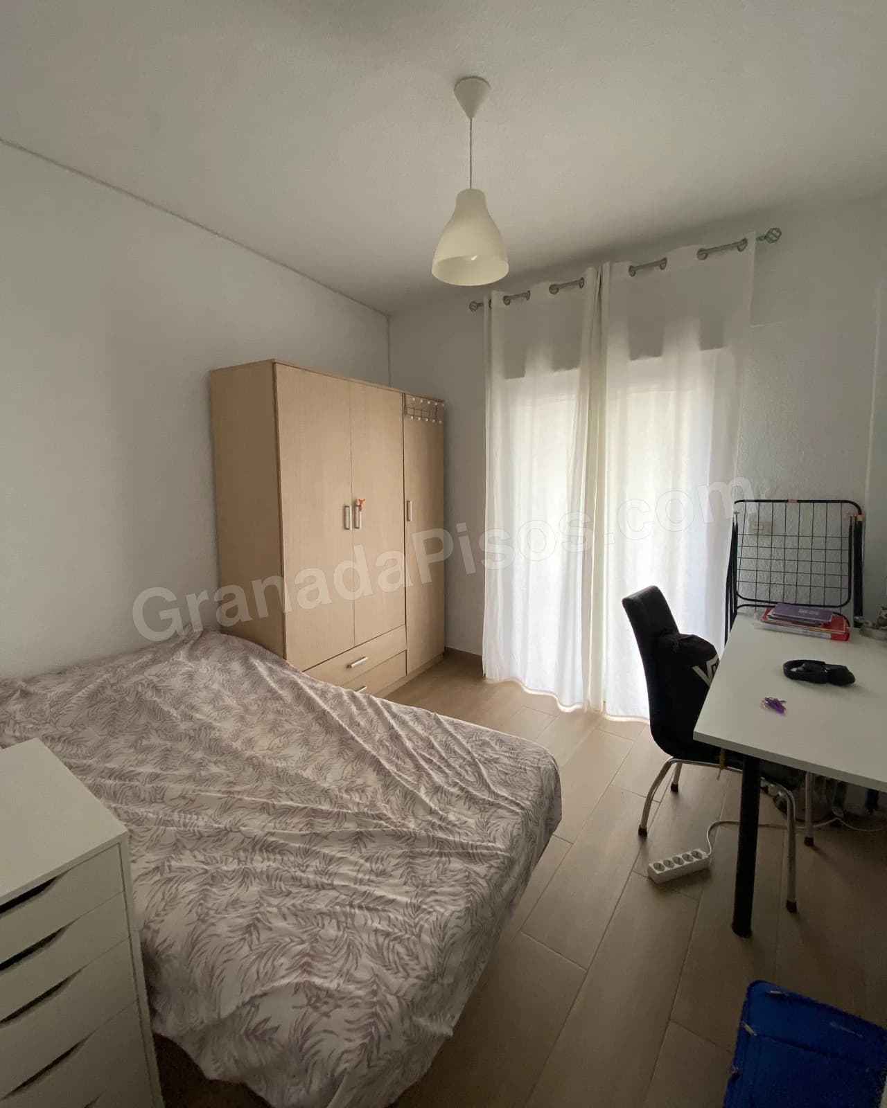 Habitación en Camino de Ronda (2)