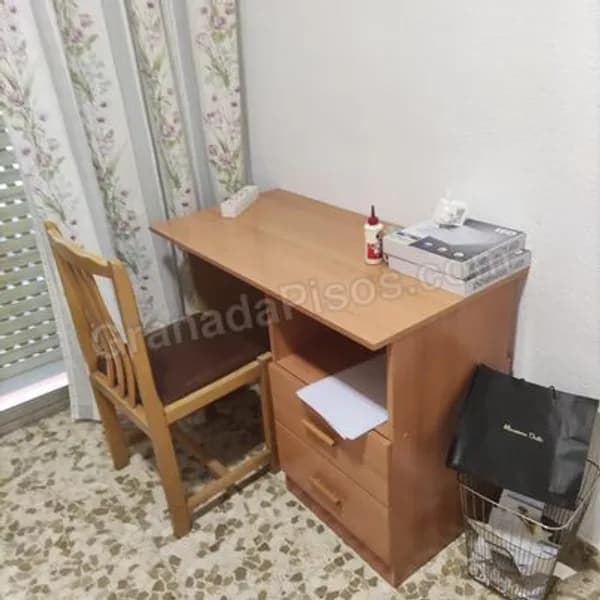 Habitación en Calle emperatriz eugenia 13