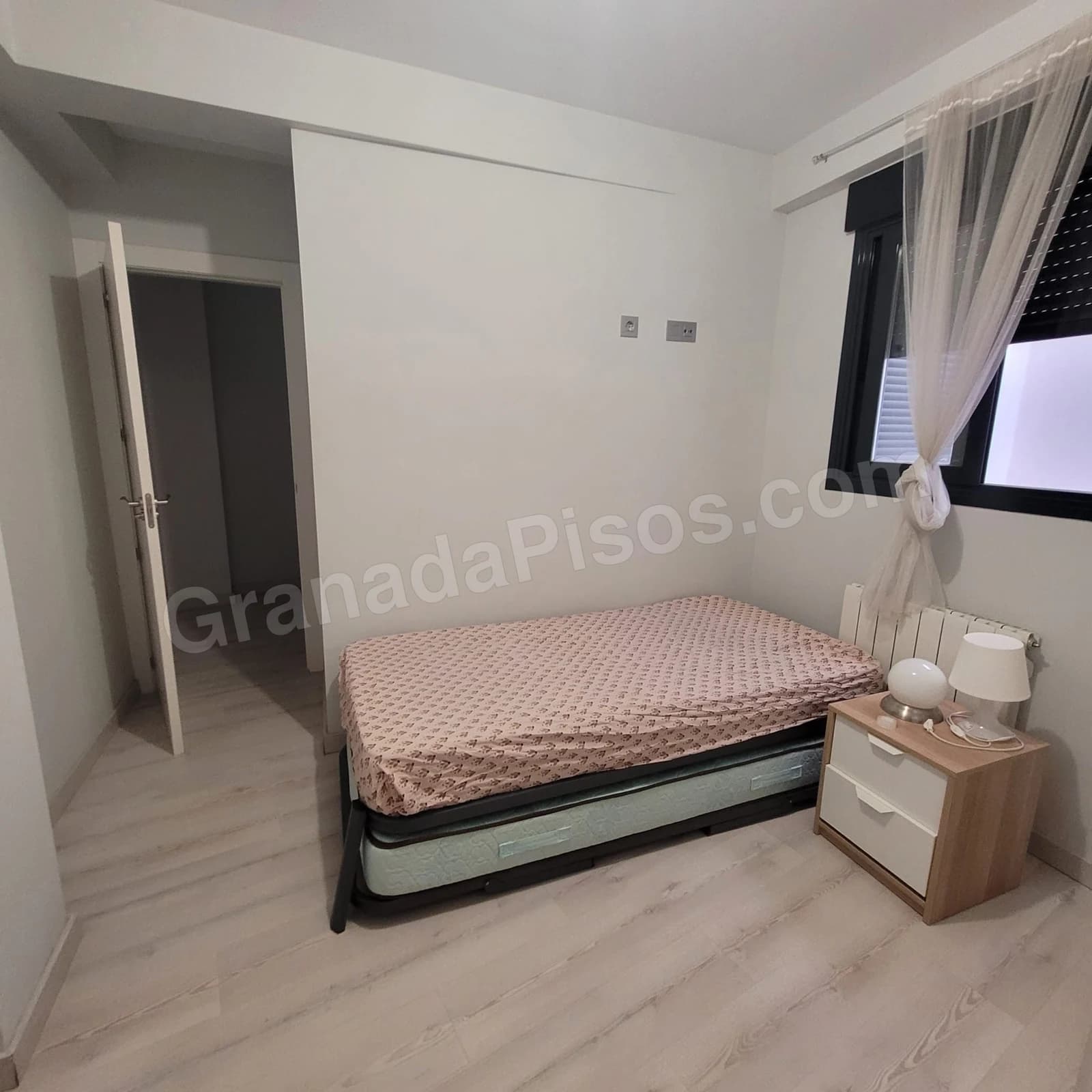 Habitación en Centro (Gran Vía / Trinidad) (2)