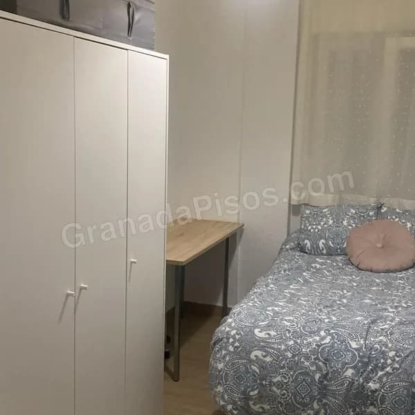 Habitación en Camino de Ronda (2)