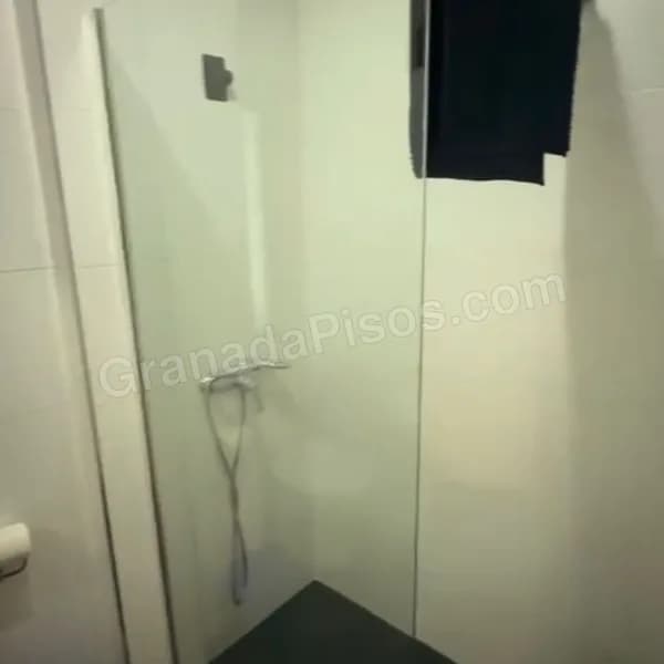 Piso entero en Camino de Ronda (2)