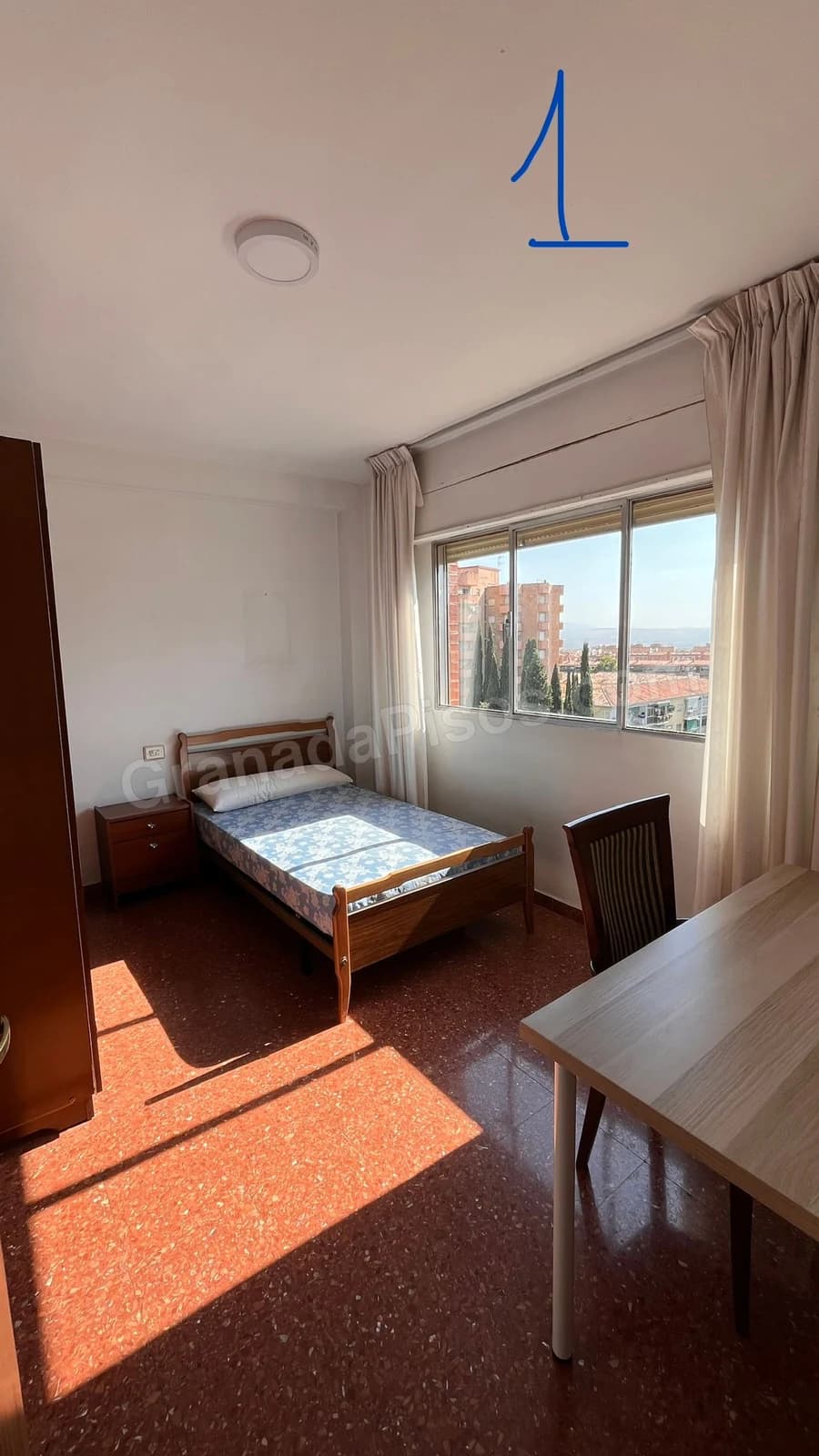 Habitación en Calle Luz Casanova