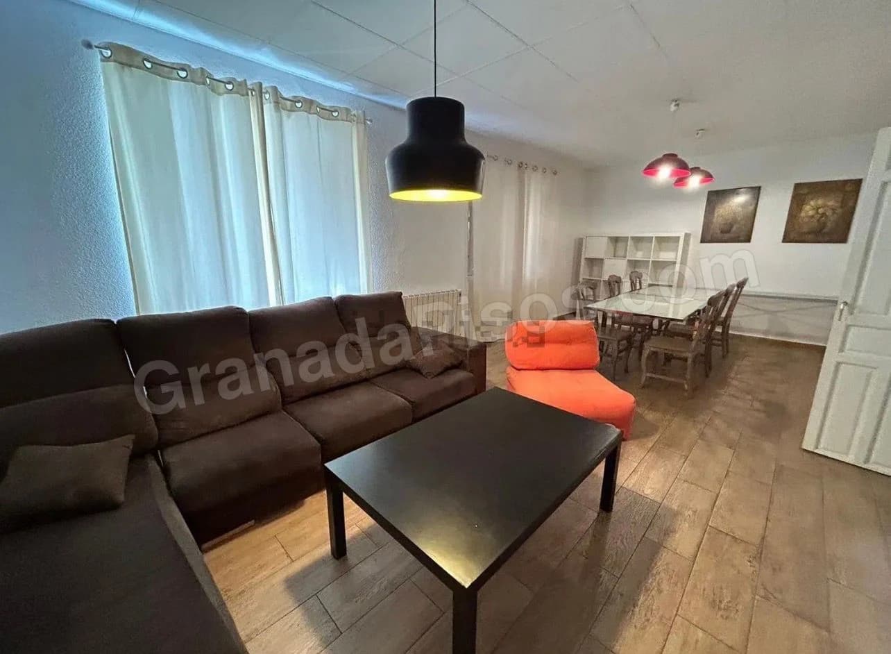 Habitación en Centro (Gran Vía / Trinidad) (2)