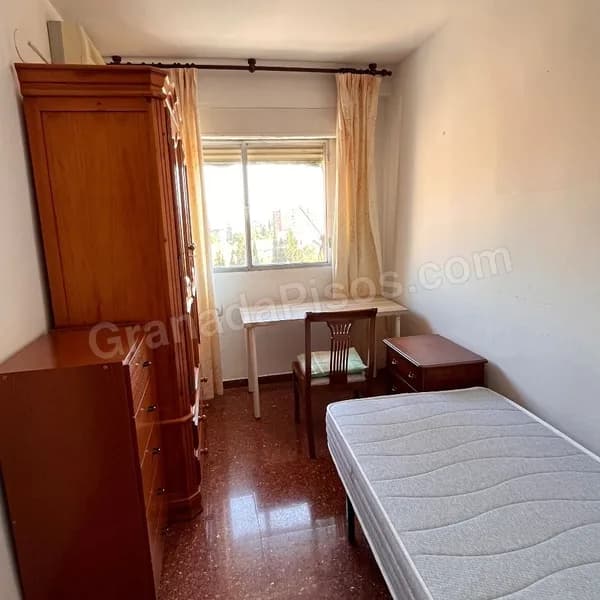 Habitación en Cartuja OCTUBRE