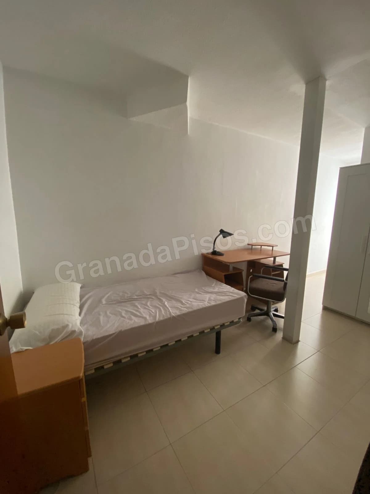 Habitación en Centro (Gran Vía / Trinidad) (2)