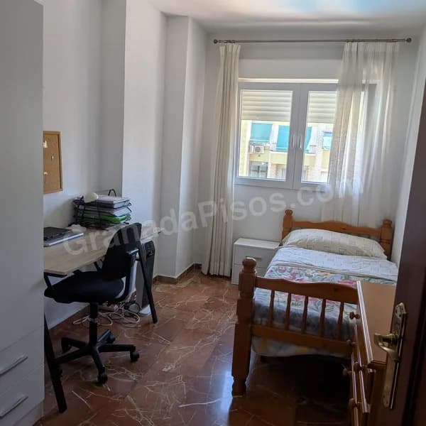 Habitación en Plaza de Toros / Doctores