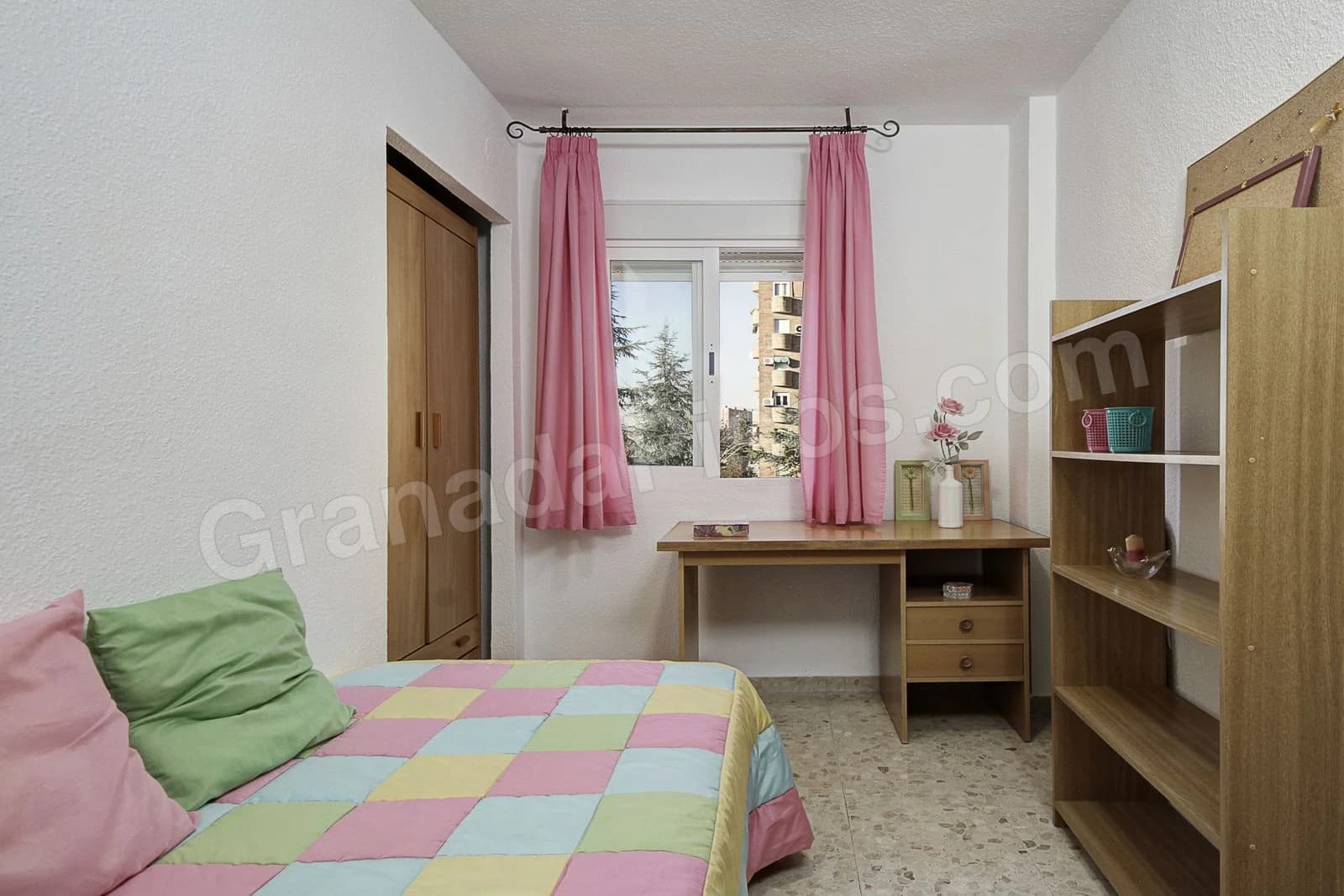 Habitación en Cartuja (2)
