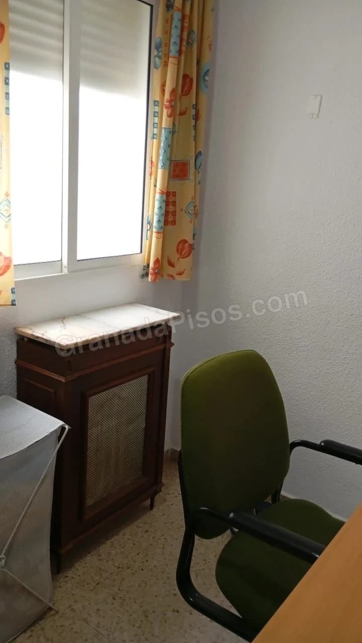 Habitación en Camino de Ronda (2)
