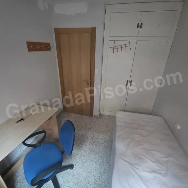 Habitación en Hipercor (2)