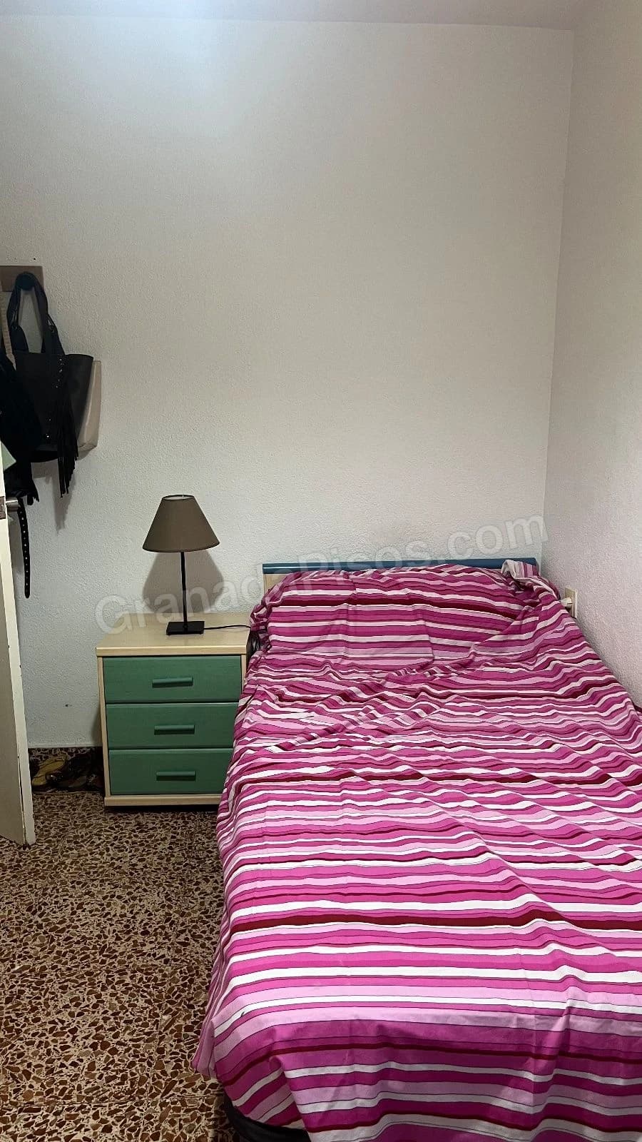 Habitación en Gran capitan (3)