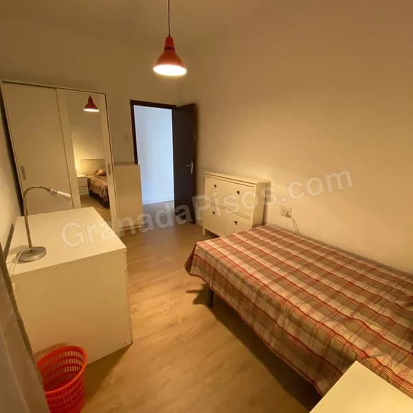 Habitación en Camino de Ronda (2)