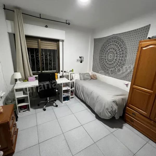 Habitación en Plaza de Toros / Doctores