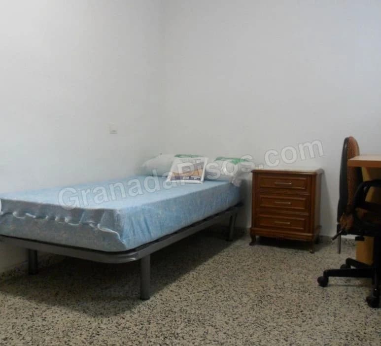 Habitación en Plaza de Toros / Doctores (2)