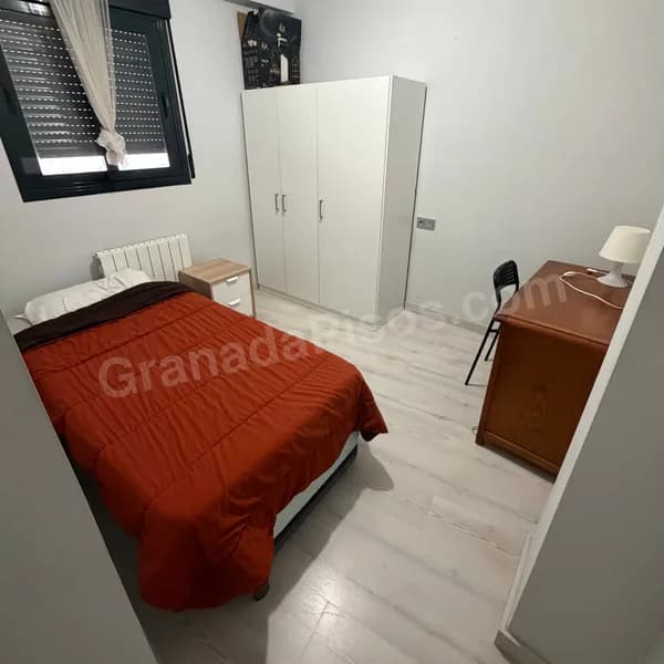 Habitación en Camino de Ronda (2)