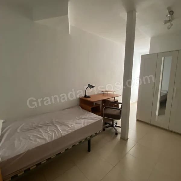 Habitación en Centro (Gran Vía / Trinidad)