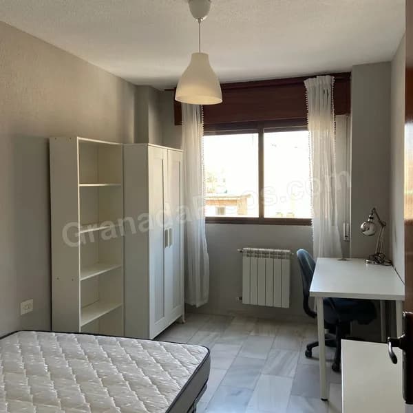 Habitación en Camino de Ronda