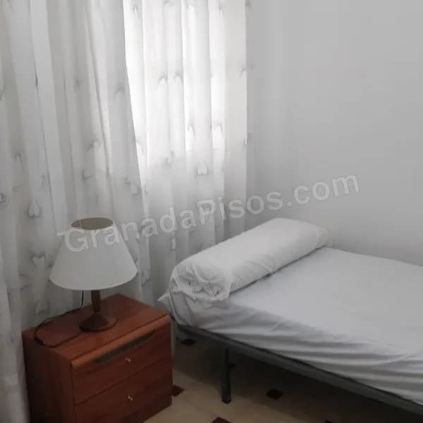 Habitación en parque Fuentenueva